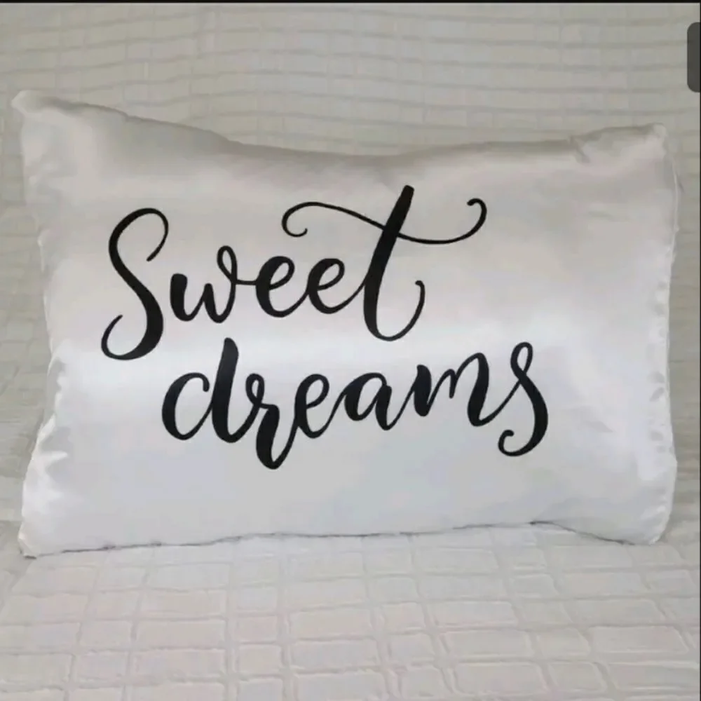 NWT 2  Pc Satin Graphic Sweet dreams Pillow shams cover Pillowcases